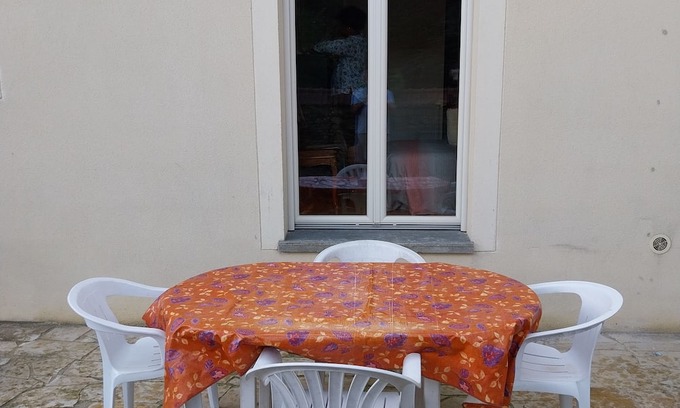 Plaisir House | Cozy Room for Rent in Plaisir, Near Paris & Saint Quentin