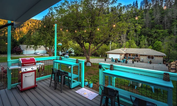 Douglas City House | Tranquil Towed's Trinity River Pad with Pool & Ocean View