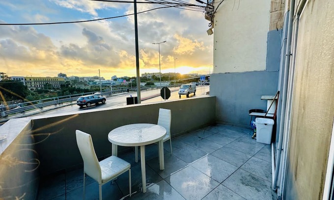 Gzira Apartment | Spacious 5-Bedroom Apartment in Central Area with Kitchen