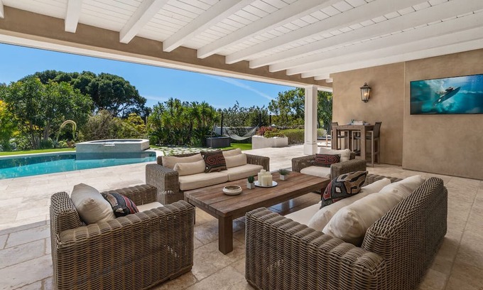 Covenant House | Elegant Rancho Santa Fe Covenant Estate with Pool & Spa