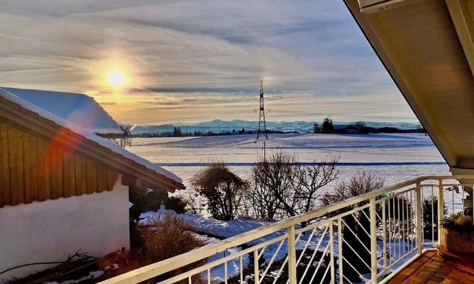 Haldenwang Apartment | Family-Friendly Ferienwohnung Fernblick in Börwang, Allgäu