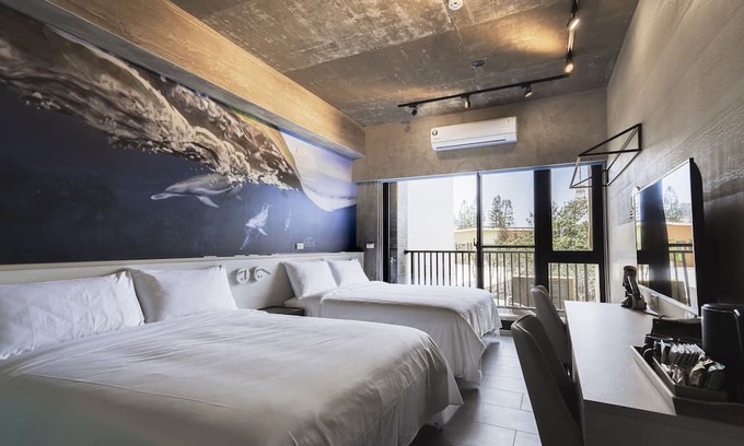 Magong Bed & Breakfast | Discover Deep Blue 23 B&B: Family-Friendly Getaway