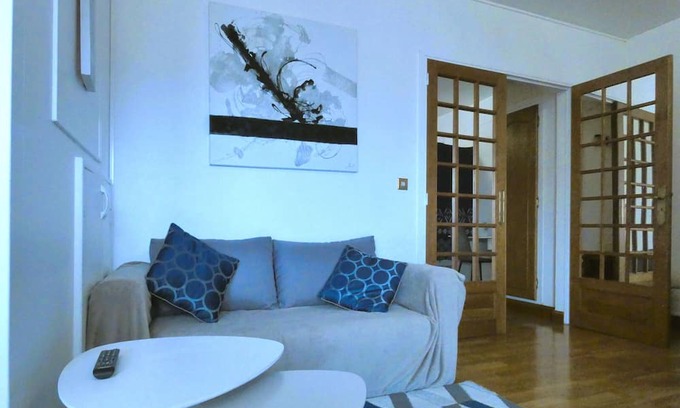 Chartres Apartment | Gite Chartres, studio flat, 2 persons