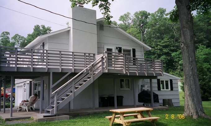 Skaneateles Cottage | Relaxing Cottage by the Lake - Ideal for Families!