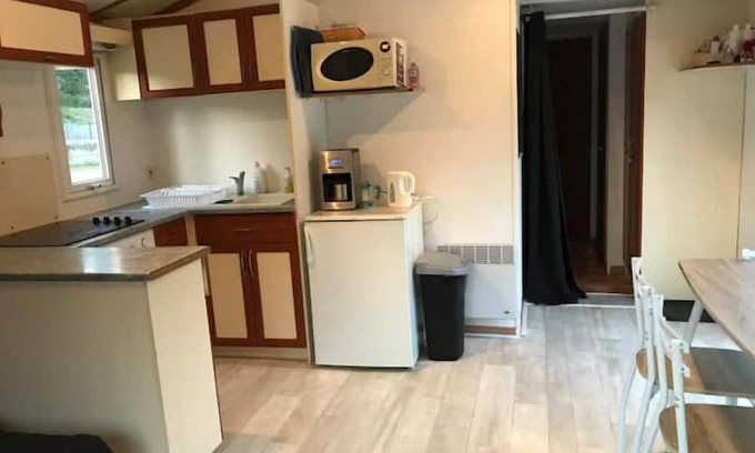 Verlin House | Cozy Mobilhome in an Equestrian Setting for Families