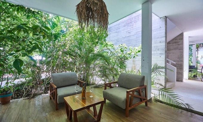 Tulum Resort | Inviting Sunset View Retreat: 2 Bedrooms, Pool & Breakfast