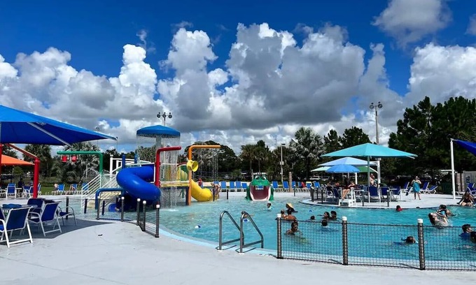 Largo Hotel | Perfect 2BR Retreat Near Clearwater Beach with Essentials