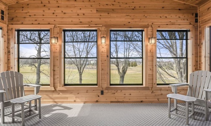 Oregon House | Discover FairwayHaven: Family-Friendly Stay Near Madison
