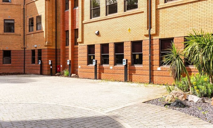 Taunton Apartment | Waterfront 2-Bed Apartment in Taunton with Kitchen Access