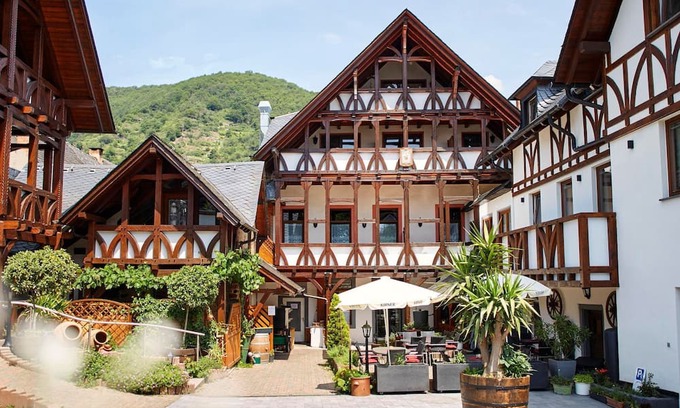 Briedern Cottage | Welcoming Hotel Weinhaus Lenz with Cozy Komfortzimmer