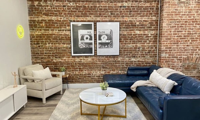Hoboken Apartment | Family-Friendly 4-Bedroom Getaway with In-Unit Washer