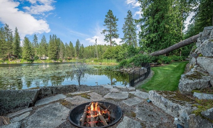 Athol Cabin | Beautiful Lake Cabin on Kelso Lake, Idaho! Close to Silverwood!