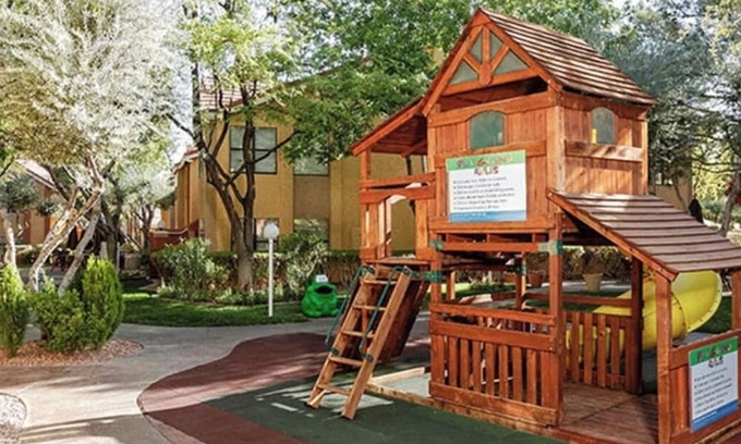 Las Vegas Resort | Family-Friendly Fun at Las Vegas Flamingo Bay Resort