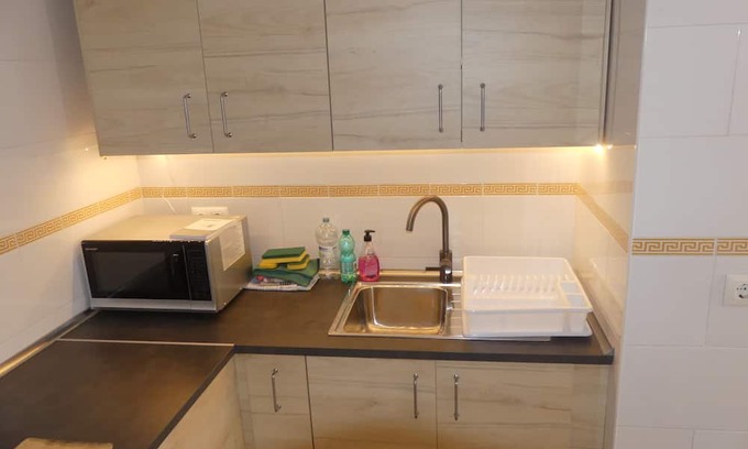 Algeciras Apartment | Cozy 1-Bedroom Apartment in Algeciras with Premium Amenities