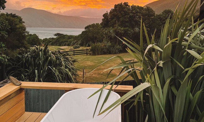 Queen Charlotte Sound House | Island Barn: Remote Getaway in Queen Charlotte Sounds