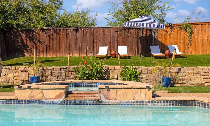 Valley Ranch House | Irving Poolside Retreat with Ocean Views & Spa Amenities