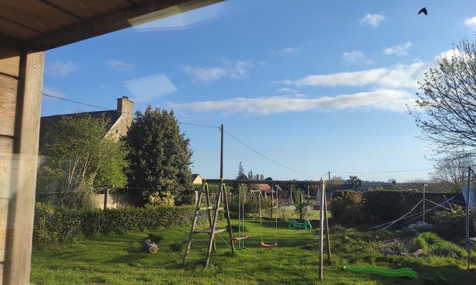 Fierville-les-Mines Bed & Breakfast | Cozy Room with Private Bathroom and Child-Friendly Amenities
