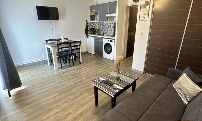Lourdes Apartment | Cozy Lourdes Home Apartment: Family-Friendly Stay Awaits