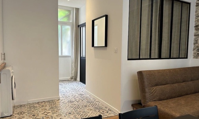 Decre-Cathedrale Apartment | Unique Nest with Garden, Perfect for Families and Pets
