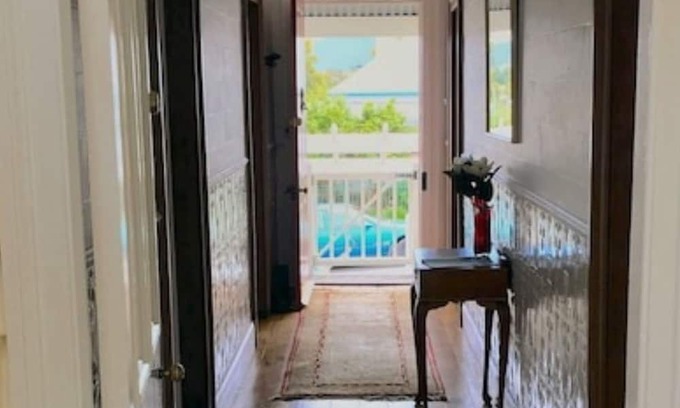 Milton Cottage | Discover Donovan's Cottage: A Historic Gem in Milton