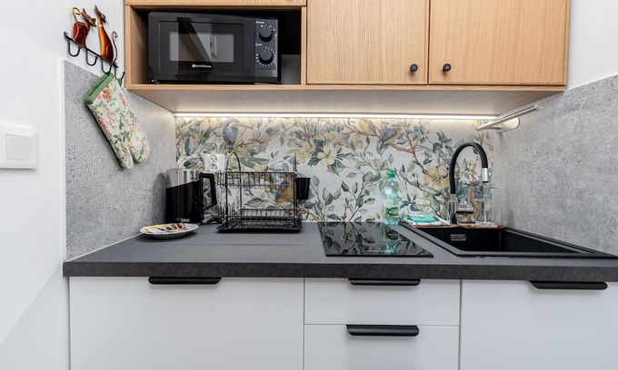 Biezanow - Prokocim Apartment | Convenient Prokocim Modern Studio with Breakfast & Kitchen