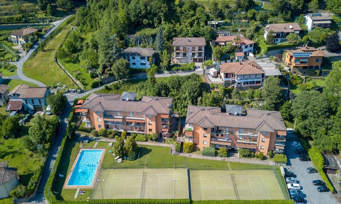 Carlazzo Apartment | Spacious 85m² Apartment for 6 Guests in Carlazzo