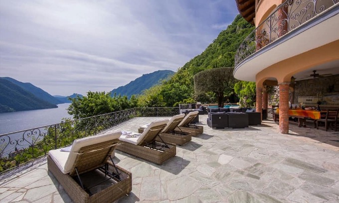 Cressogno House | Spacious Vacation Home for 16 Guests with Pool in Valsolda