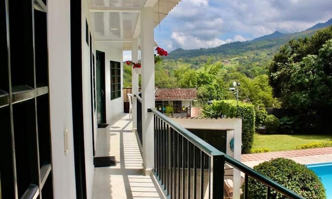 Guaduas Hotel | Relax at Quinta Baroe with Pool and Family-Friendly Perks