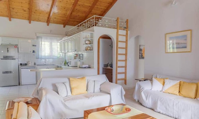 Kalamaki Apartment | Family-Friendly Heliotropio Hotel in Beautiful Zakynthos