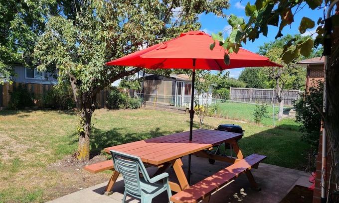 Malton House | Independent One Bedroom Suite Near Pearson Airport