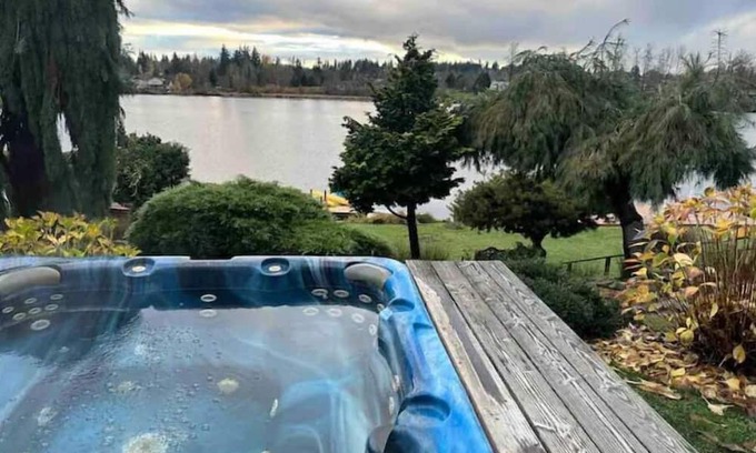 Fairview House | Tranquil Lakeside Retreat with Hot Tub and Kayaks