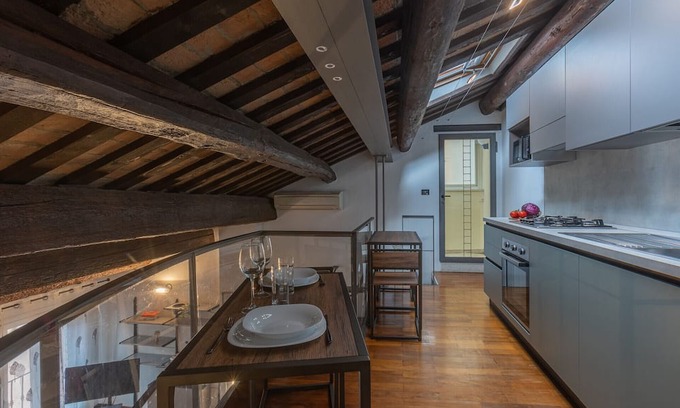 Ferrara Historic Centre Apartment | Elegant Piazza Trento Trieste Il Listone Exclusive Apartment