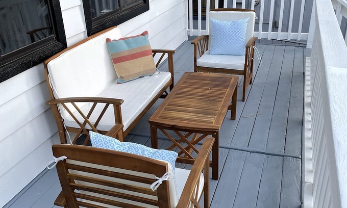 Wrightwood Cabin | Scandinavian Style Cabin: Pet-Friendly Getaway Near Ski Resort