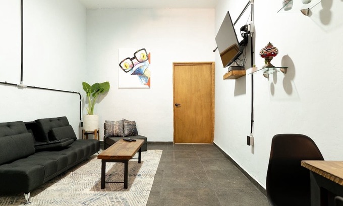 San Pedro Tlaquepaque Apartment | Casa Leo in San Pedro Tlaquepaque.