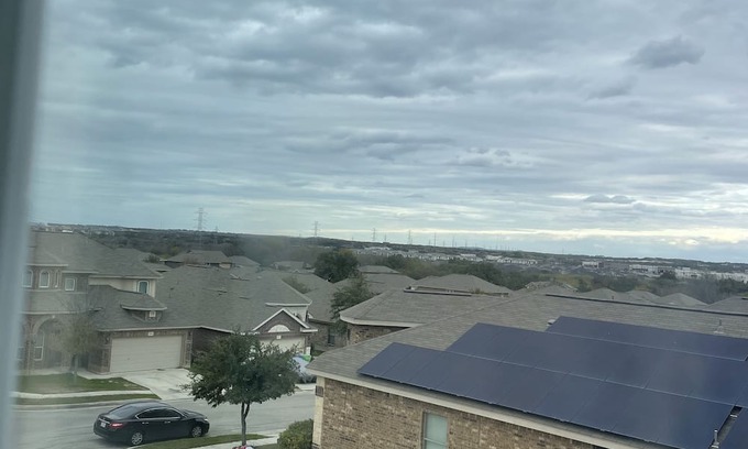 San Antonio House | Inviting Home with Skyline Views - Close to Attractions