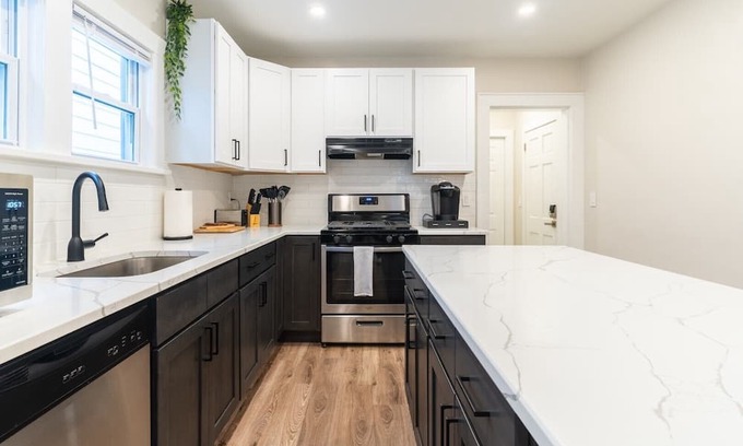 Montclair Apartment | Pet-Friendly 2 Bedroom Retreat with Office in Montclair