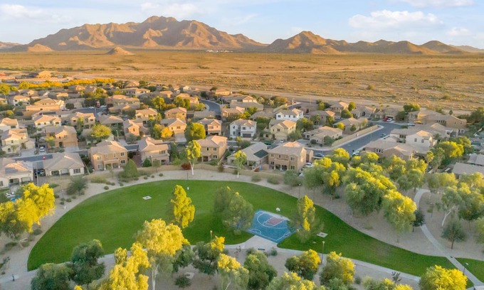 Pinal County House | Exceptional 3-Bedroom House in Chandler with AC & WiFi
