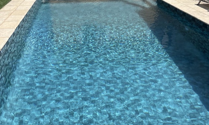 Montfavet House | Relaxing Villa with Pool & Spa in Avignon for Families