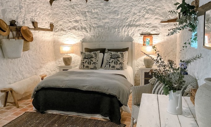 Tourtoirac Bed & Breakfast | Relaxing Cottage Retreat at Domaine de Pragelier, Tourtoirac