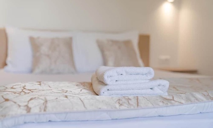 Ohrid Villa | Comfortable Double Room with Balcony and Lake View