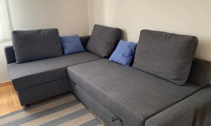 Savena Apartment | Vanessa's House: Family-Friendly Getaway with Breakfast Included