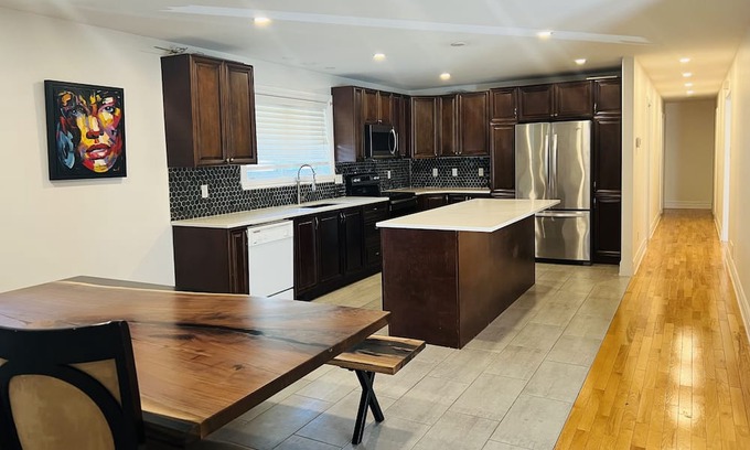 Westboro House | Inviting Retreat in Westboro for Families and Travelers
