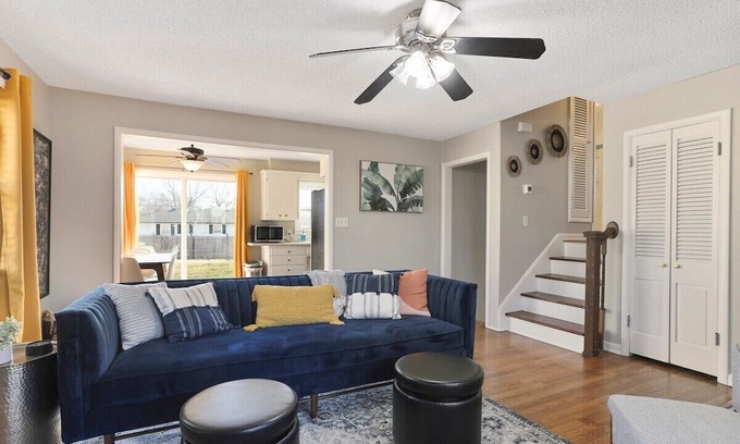 Lee's Summit House | Cozy Retreat Steps from Downtown Lees Summit