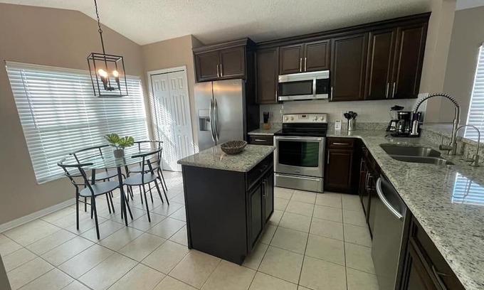 Westridge House | Family-Friendly Mickey's Pool Villa Steps from Disney
