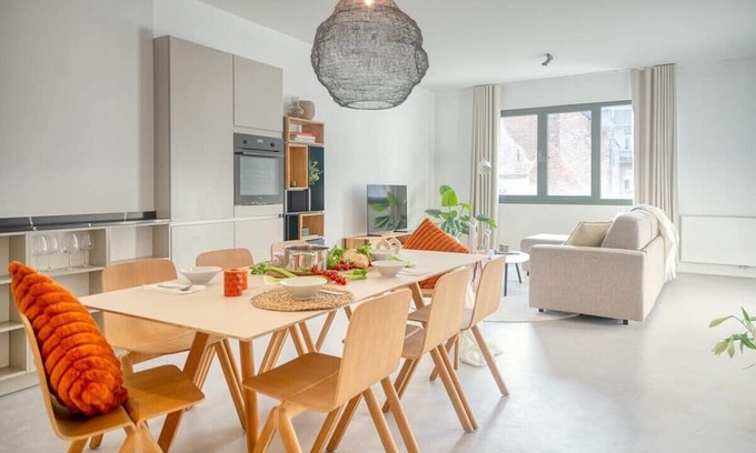 University District Apartment | Inviting 6P Duplex in Antwerp - Family Friendly Retreat