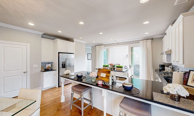Roswell House | Inviting Sun-Filled Getaway with Cozy Fireplace & Games