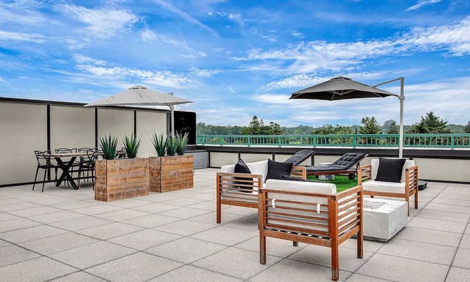 Aylmer Apartment | Le Roof Top
