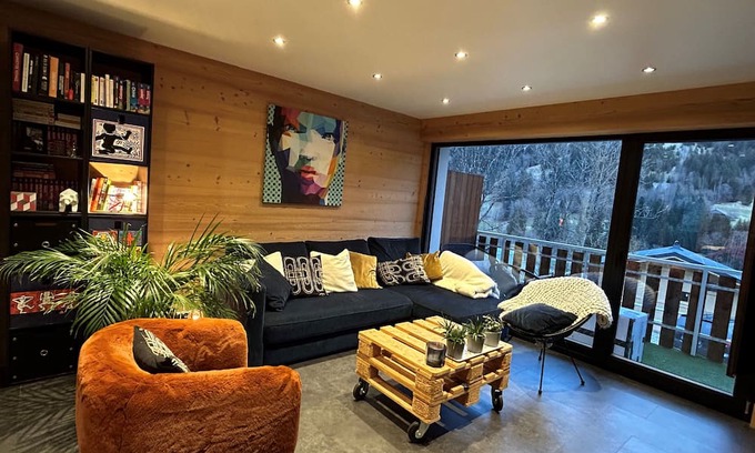 Abondance Apartment | Modern Apartment with Scenic Views for Up to 6 Guests