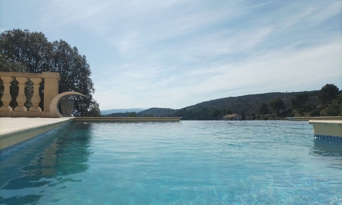 Sainte-Tulle Villa | Tranquil Villa with Pool and Ocean View, Pet Friendly