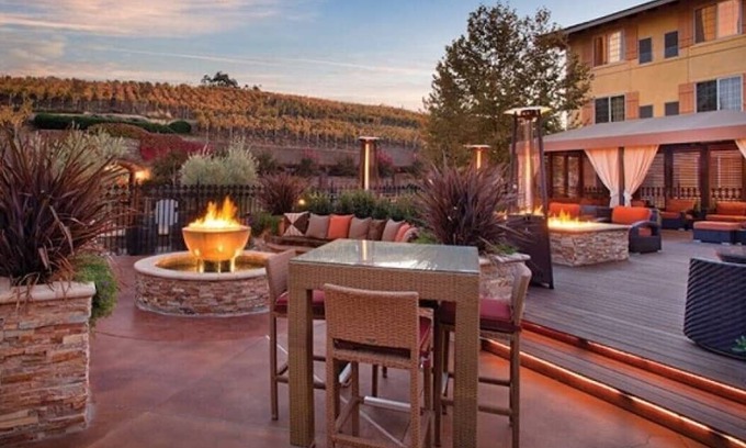 Napa Resort | Priced until May 7: 1BR + Studio with 2 Kitchens & event shuttles to Bottle Rock